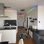 アパート Luxusapartment Mit 40 Qm Terrasse, E-parkplatz Und Parkplatz *