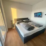 Luxusapartment Mit 40 Qm Terrasse, E-parkplatz Und Parkplatz