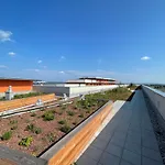 Luxusapartment Mit 40 Qm Terrasse, E-parkplatz Und Parkplatz アパート *