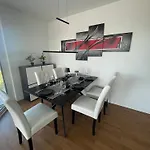 アパート Luxusapartment Mit 40 Qm Terrasse, E-parkplatz Und Parkplatz