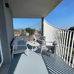 アパート Luxusapartment Mit 40 Qm Terrasse, E-parkplatz Und Parkplatz *