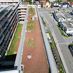 アパート Luxusapartment Mit 40 Qm Terrasse, E-parkplatz Und Parkplatz グラーツ