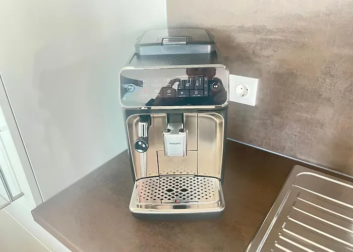 Luxusapartment Mit 40 Qm Terrasse, E-parkplatz Und Parkplatz Apartamento