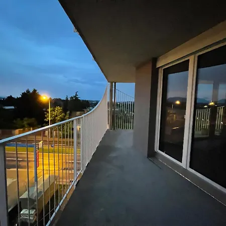 아파트 Luxusapartment Mit 40 Qm Terrasse, E-parkplatz Und Parkplatz *