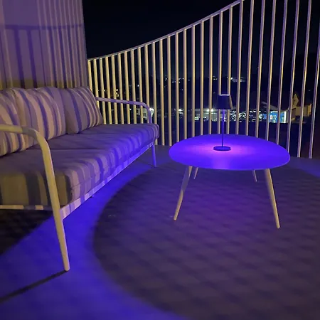 아파트 Luxusapartment Mit 40 Qm Terrasse, E-parkplatz Und Parkplatz