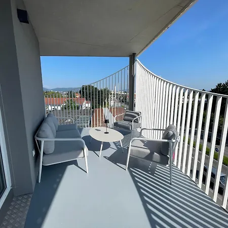 公寓 Luxusapartment Mit 40 Qm Terrasse, E-parkplatz Und Parkplatz *
