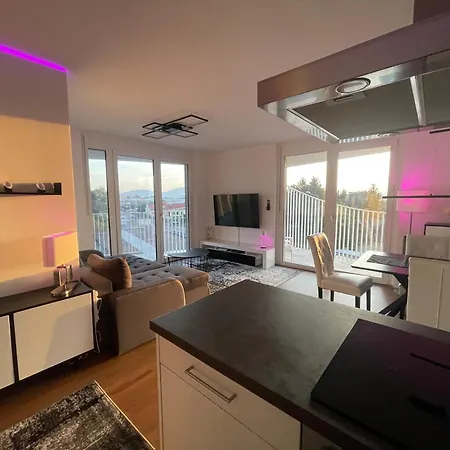 Luxusapartment Mit 40 Qm Terrasse, E-parkplatz Und Parkplatz Apartment *