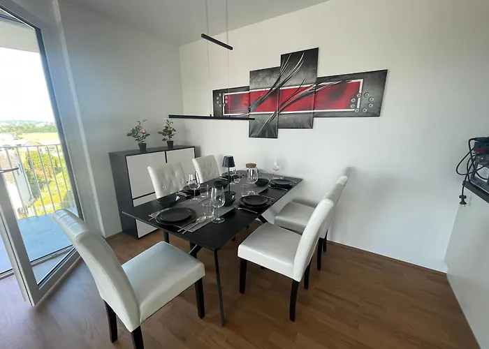 Appartement Luxusapartment Mit 40 Qm Terrasse, E-parkplatz Und Parkplatz
