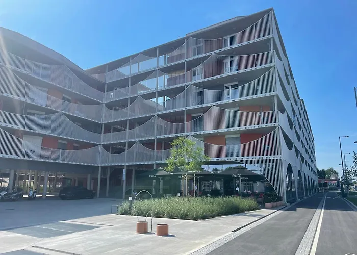 아파트 Luxusapartment Mit 40 Qm Terrasse, E-parkplatz Und Parkplatz *