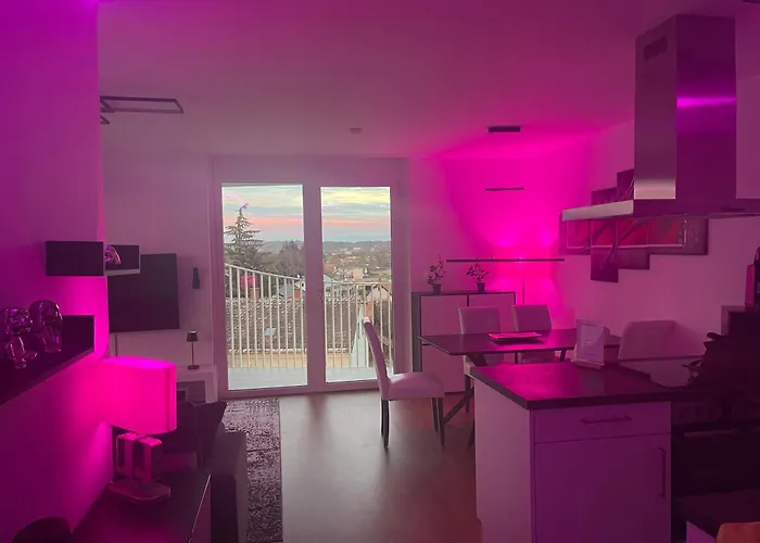 Appartement Luxusapartment Mit 40 Qm Terrasse, E-parkplatz Und Parkplatz